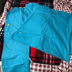 WonderWink Blue Scrub Set